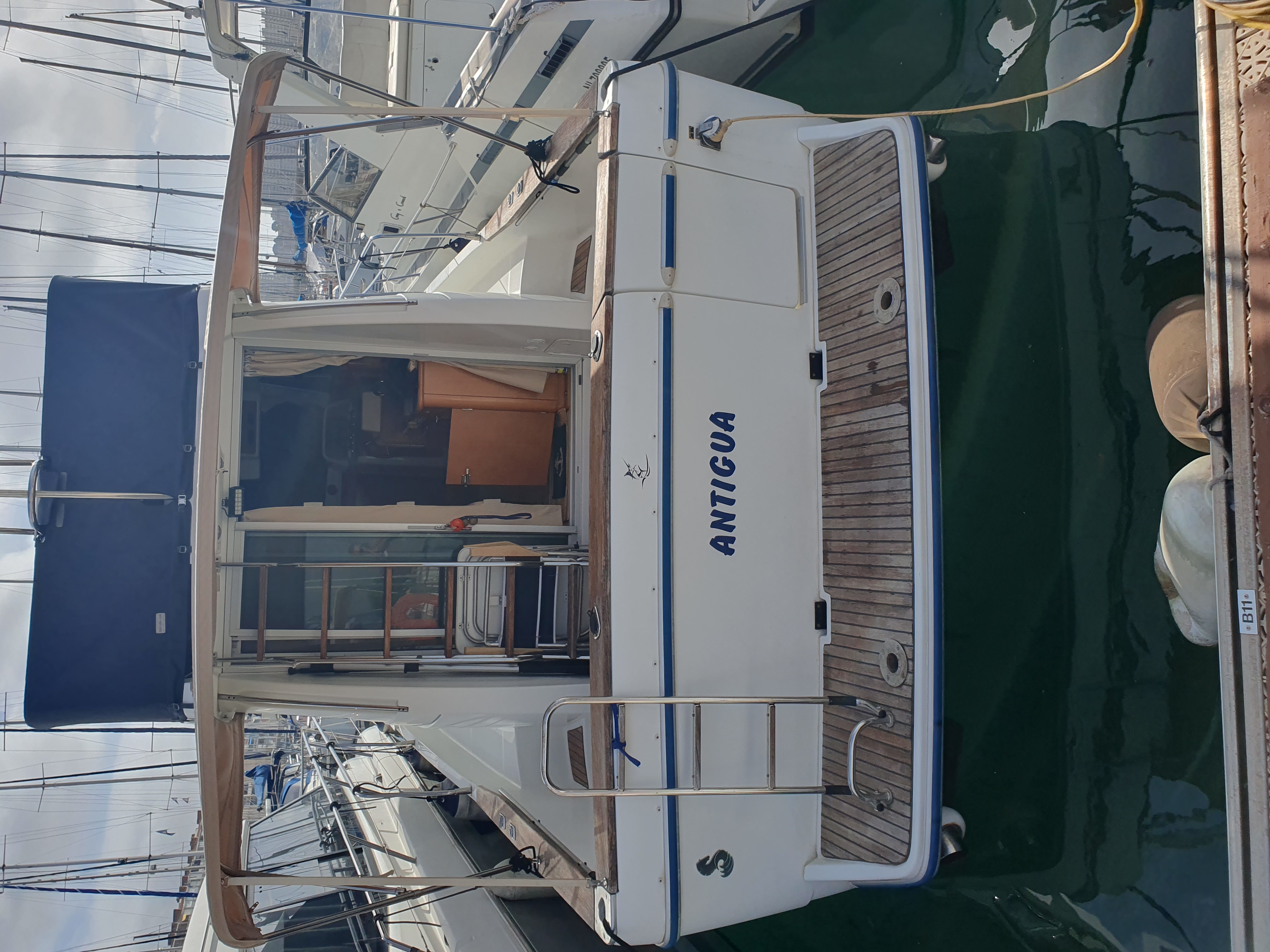 slider 61 Beneteau Antares 10.80